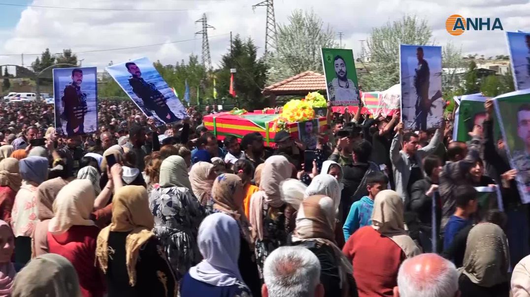 5 şehîd bi merasîmeke girseyî hatin oxirkirin