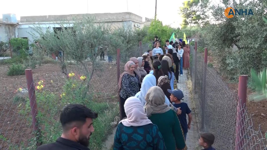 ⁣Li Helincê, li cihê komkujiyê mûm hatin pêxistin