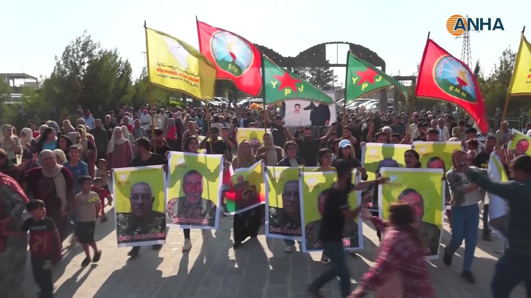 Li Kobanê du şehîd bi merasîmeke biheybet hatin oxirkirin