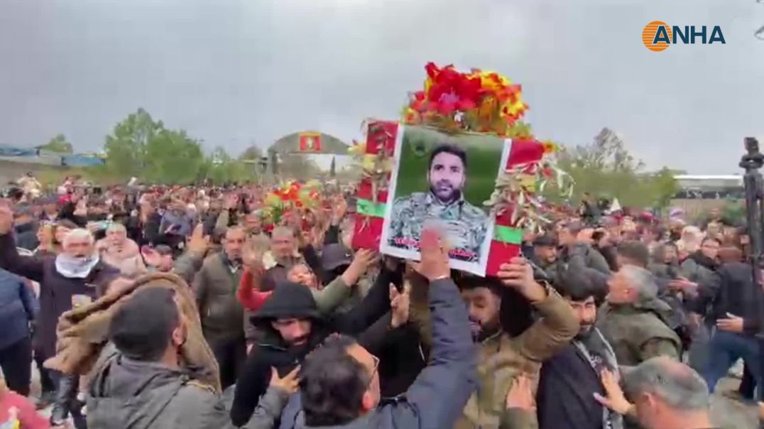 ⁣موكب تشييع جثامين القيادي زياد حلب والمقاتلَين بروسك ومالك يصل إلى مزار الشهيدة دجلة
