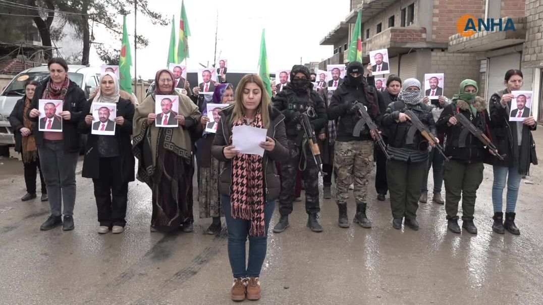 Jinan gotinên nefretê û bêrêziya li hemberî jinên şoreşger şermezar kirin