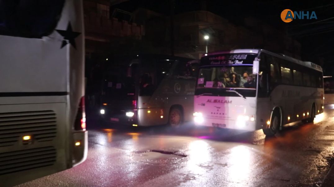 Komeke din a koçberan ber bi Efrînê ve bi rê ket